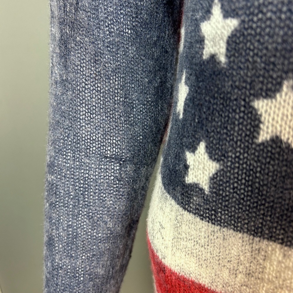Skull Cashmere Sweater Small American Flag Cashmere Americana Western Coastal - Picture 11 of 12